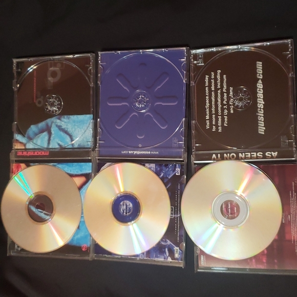 Multiple CD's - Picture 3 of 10